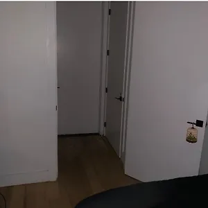 2 Bed Duplex With Private Yard Homestay