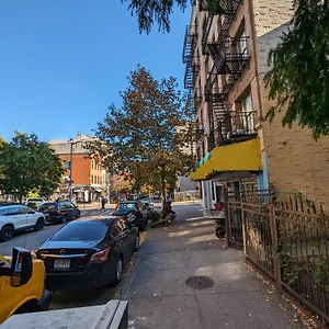Fawlty Towers In Williamsburg Homestay